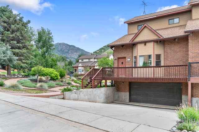 7977 S Sunnyoak Cir — photo