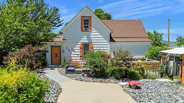 282 S 200 W — photo
