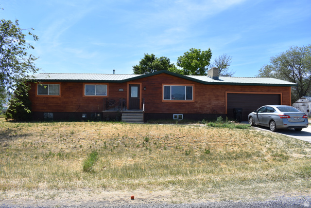 1918 N 3400 W — photo