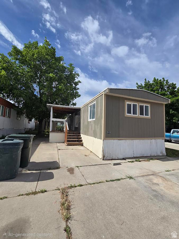 313 W 500 N — photo