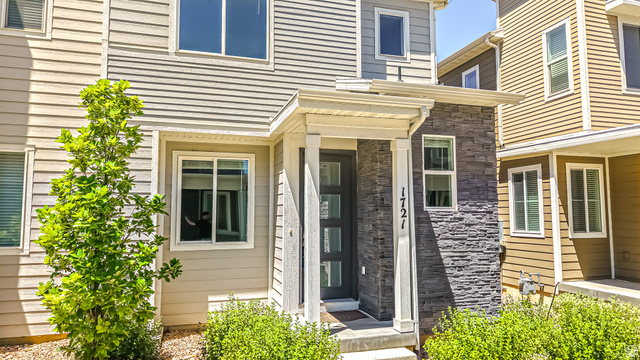 1721 N 1280 E — photo