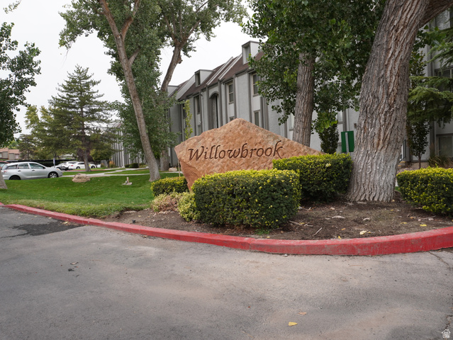 415 E Creekside Cir #C — photo