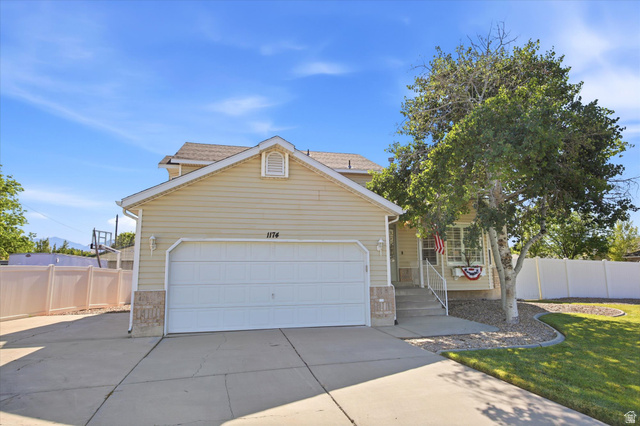 1174 W Matthews Way — photo