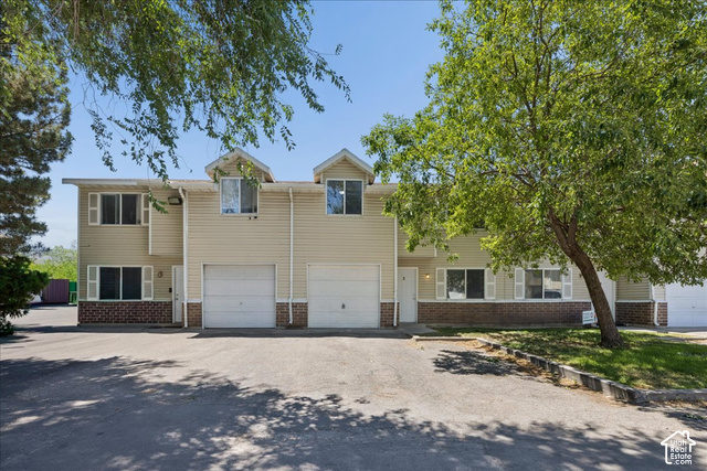 558 N Redwood Rd #1-3 — photo