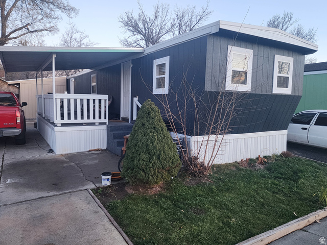 3187 S Eastcrest Rd — photo