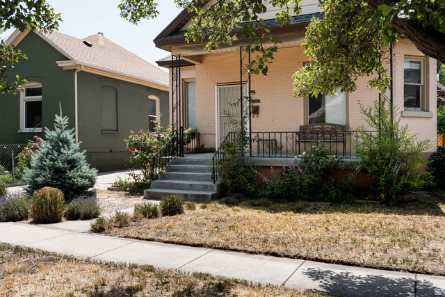 1045 W Euclid Ave — photo