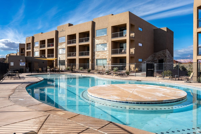 5260 W Villas Dr #3-302 — photo