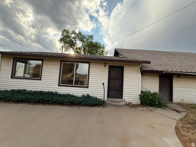 4709 E Independence Rd — photo