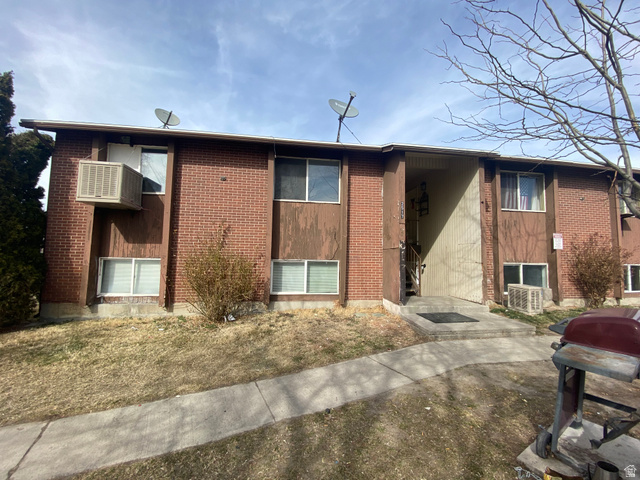 2517 S Lake Crest Dr #1-4 — photo