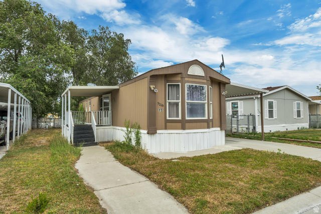 7116 W Bendixon Dr #11 — photo