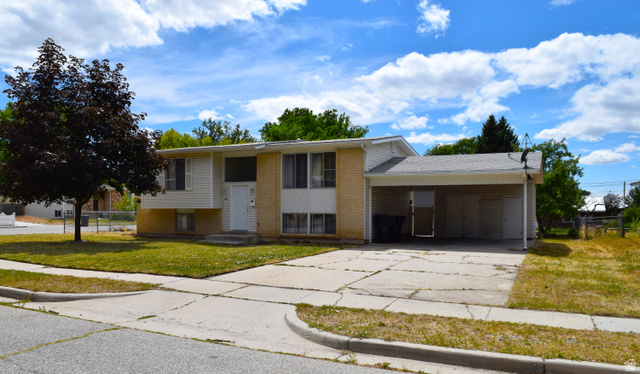 861 N 250 W — photo