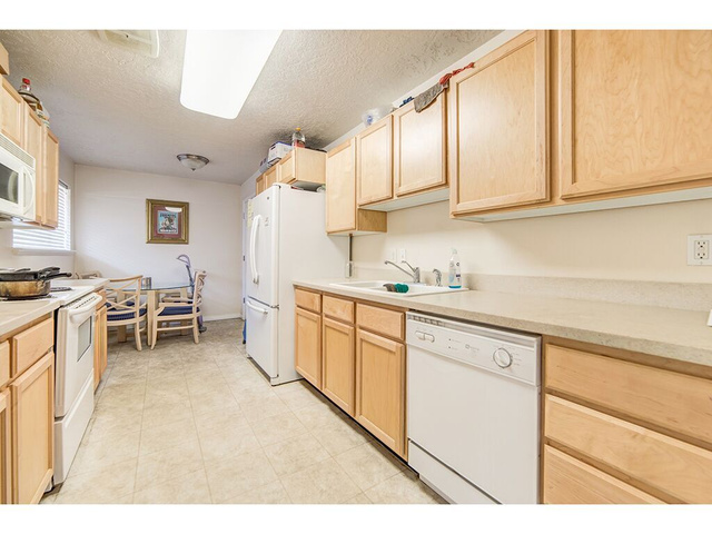 865 N 500 W #5 — photo
