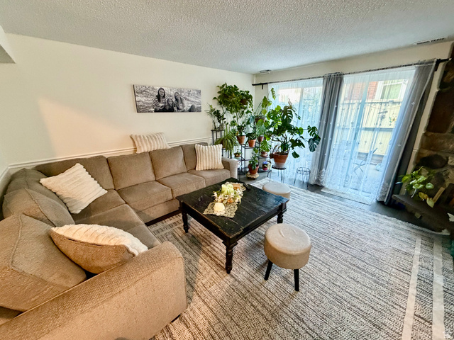 200 E Maple St #7a — photo