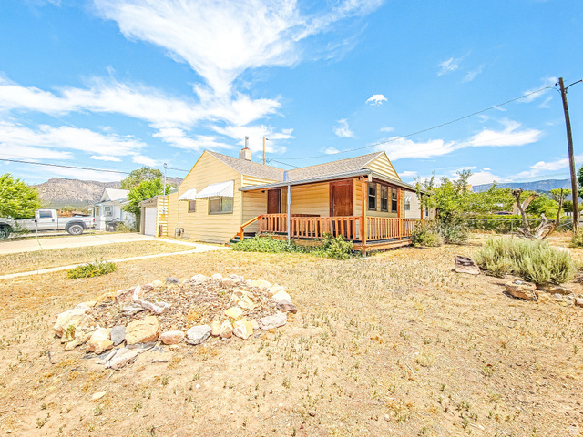 207 N Rawlings — photo