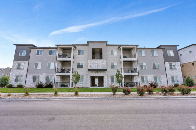 1386 N 3830 W #Q301 — photo