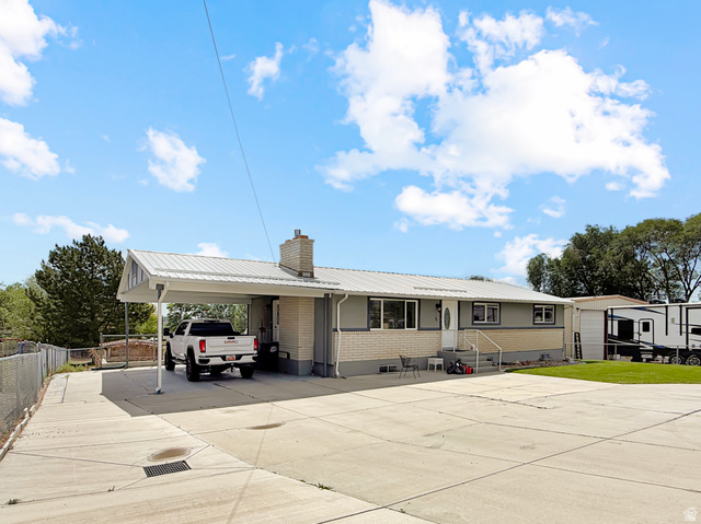 140 N 300 W — photo