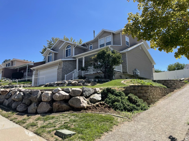 594 Sider Dr — photo