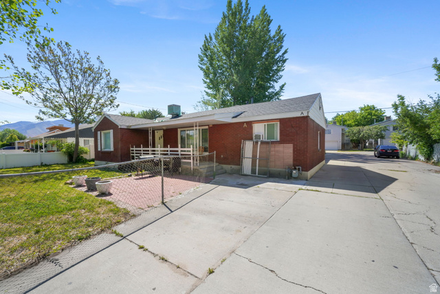 416 E Scott Ave — photo