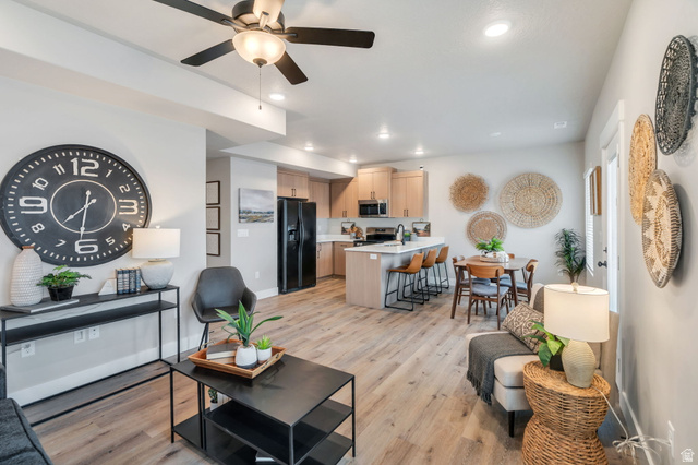 7204 W Lara Leigh Ln — photo
