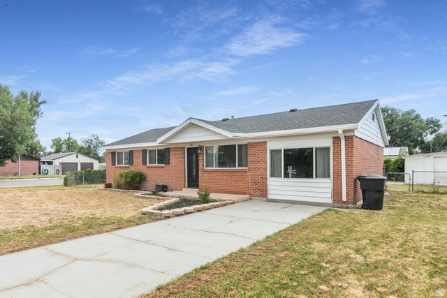 865 S 150 W — photo