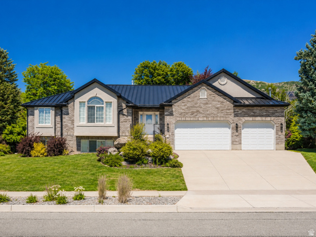 1698 E Lakeview Way — photo