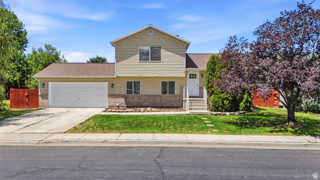 3684 S Queenspointe Ln — photo