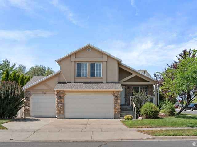 1602 W Rockbridge Dr — photo