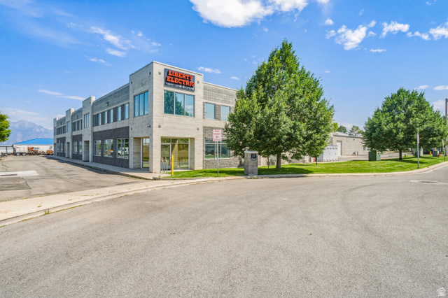 8227 S 4300 W — photo