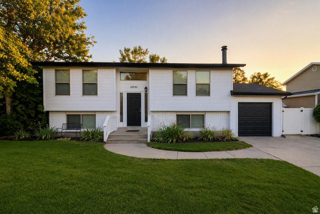 10544 S Clearview Dr — photo