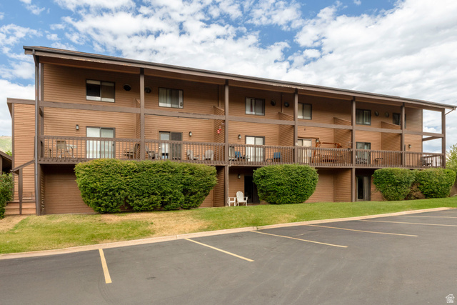 3615 N Wolf Creek Dr #808 — photo