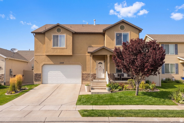 2309 E Hitching Post Dr — photo