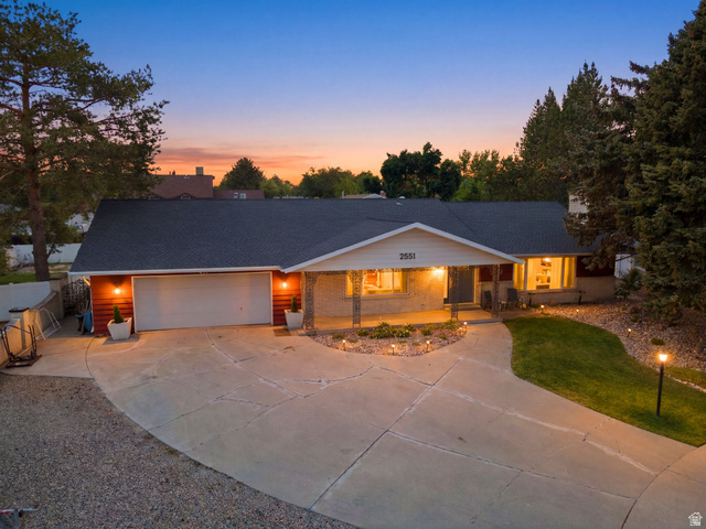 2551 W Lolene Cir — photo