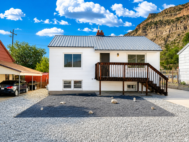 531 Edgehill Dr — photo