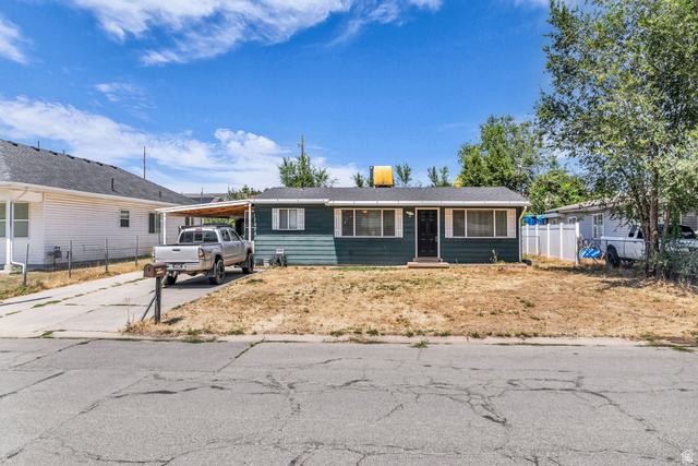 229 W Barbara St — photo