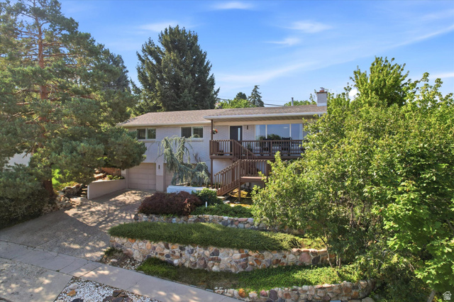 2336 Cavalier Dr — photo