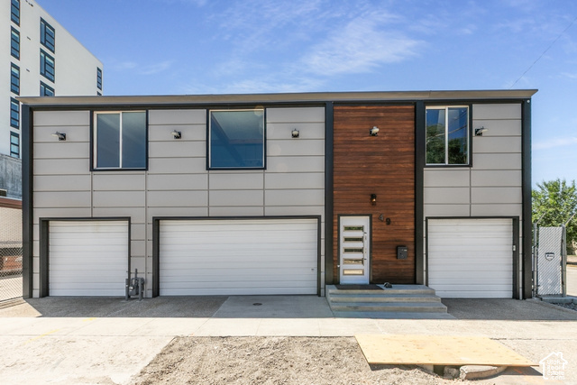 49 W Burton Ave — photo