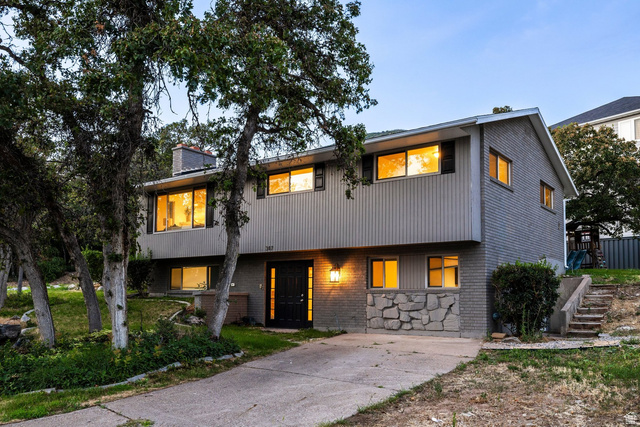 347 S Mountain Rd — photo