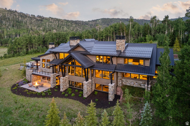 302 White Pine Canyon Rd — photo