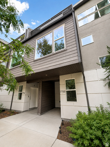 7750 S Rooftop Dr — photo