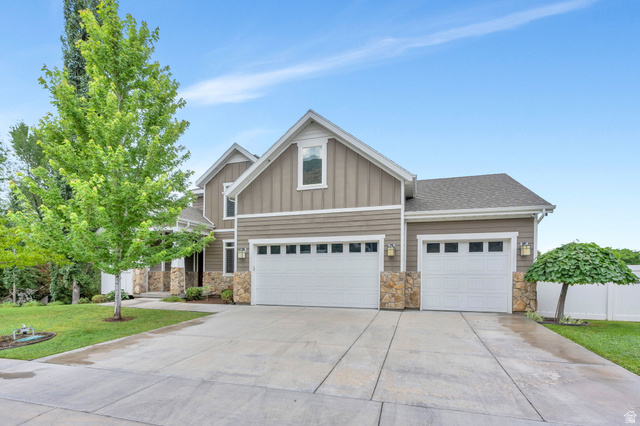 4145 N Foothill Dr — photo
