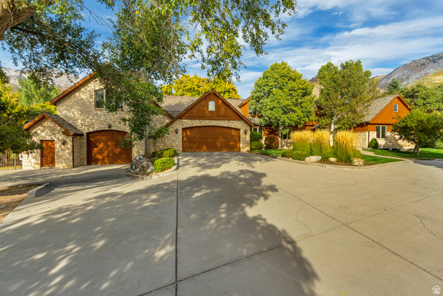 1359 N Moyle Dr — photo