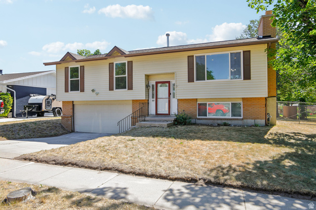 6383 S Lauritzen Dr — photo