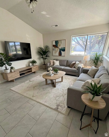 2050 W Canyon Dr #8B — photo