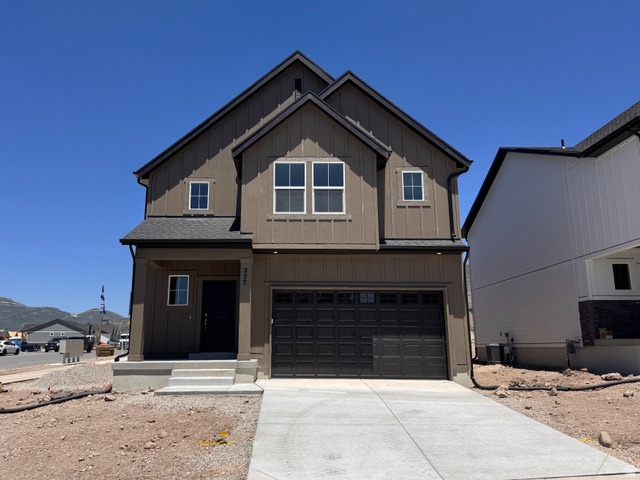 2081 N Ostler Peak Rd #117 — photo