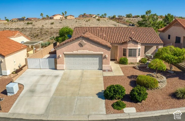 2341 Half Moon Way — photo