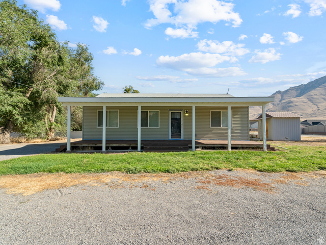 1811 Shepard Ln — photo