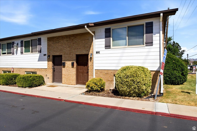 891 E Bristle Pl — photo