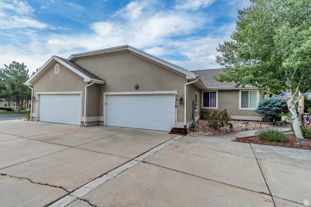 316 E Pavilion Cir — photo