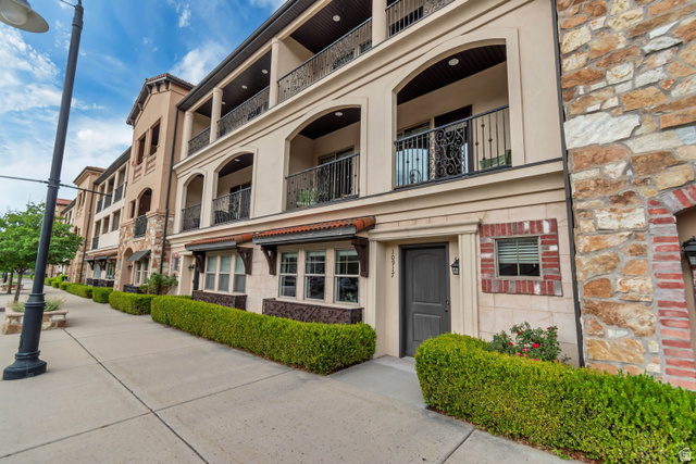 10917 N Town Center Blvd — photo