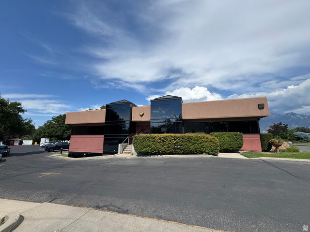 807 E Fort Blvd — photo